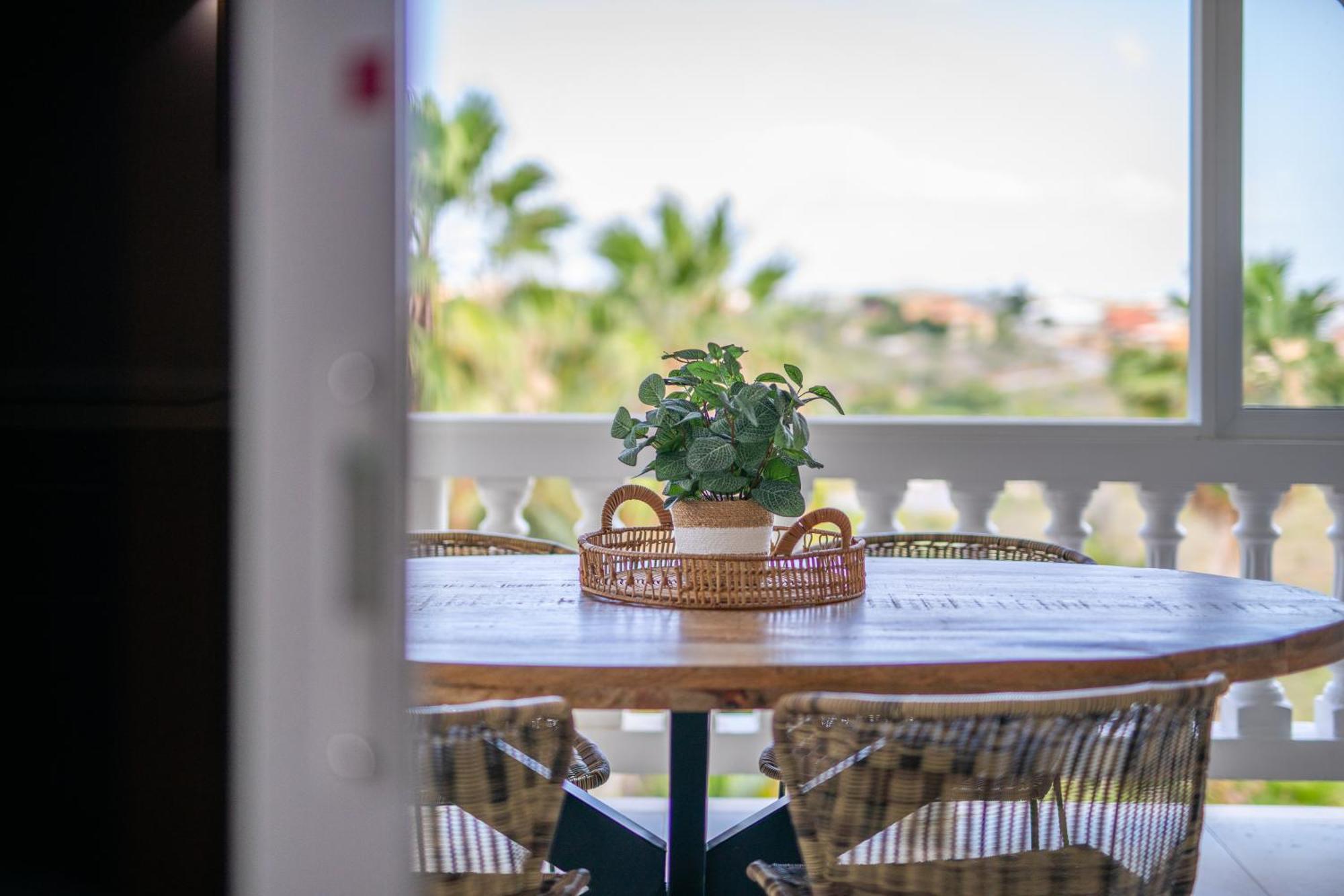 Jt Curacao Apartments Jan Thiel Екстериор снимка